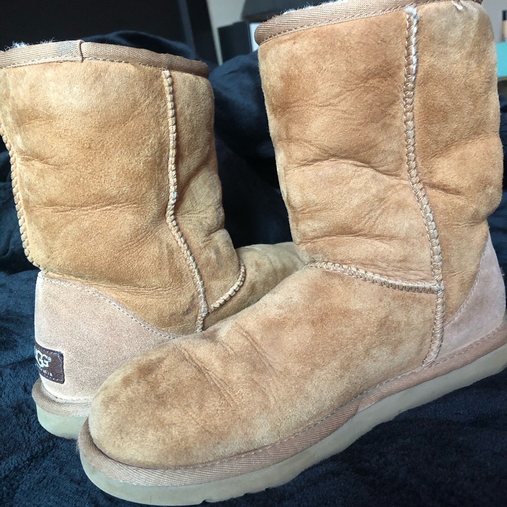 BROWN UGGS SIZE 6 WOMEN